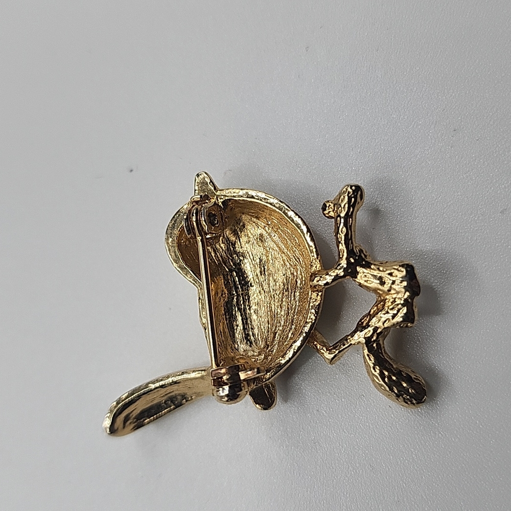 Goldtone Robin brooch 1" - Picture 2 of 3